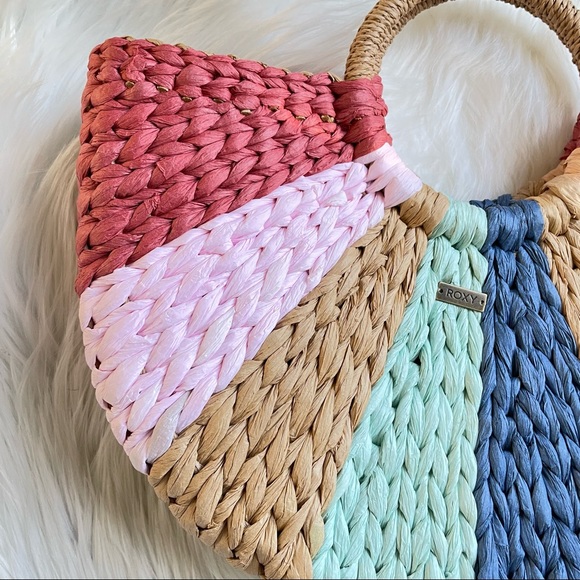 Roxy Bucket Bag PRICE FIRM - Picture 9 of 16